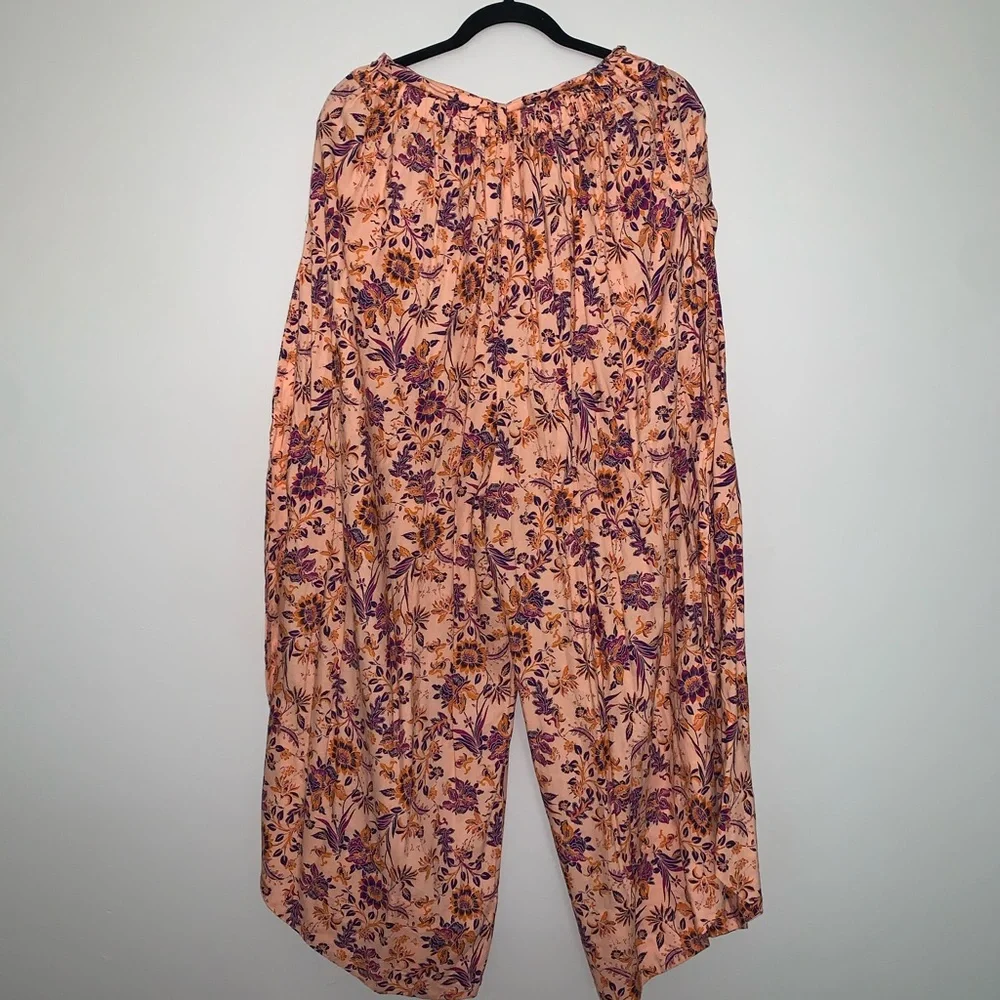 Free People Floral Set - Picture 4 of 9